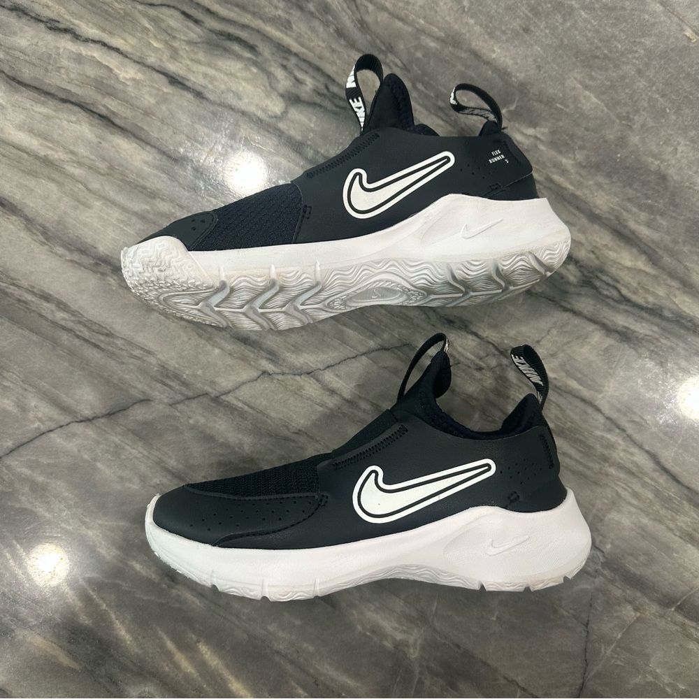 New Nike Boy's ‘Flex Runner 3’ Size: 12.5c FN1294-005 Black/White Mesh